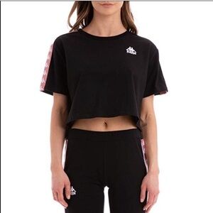 Kappa 222 Banda Cropped Apua T-Shirt in Black Size Small